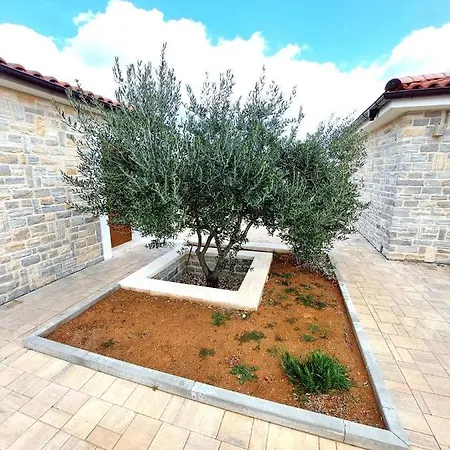 Lunnis - Total Peace And Serenity * Velika Cista (Sibenik-Knin)