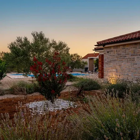 Lunnis - Total Peace And Serenity *