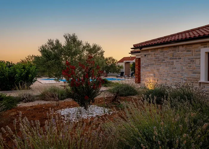 Lunnis - Total Peace And Serenity *